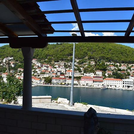Apartment Martinic Pucisca Εξωτερικό φωτογραφία