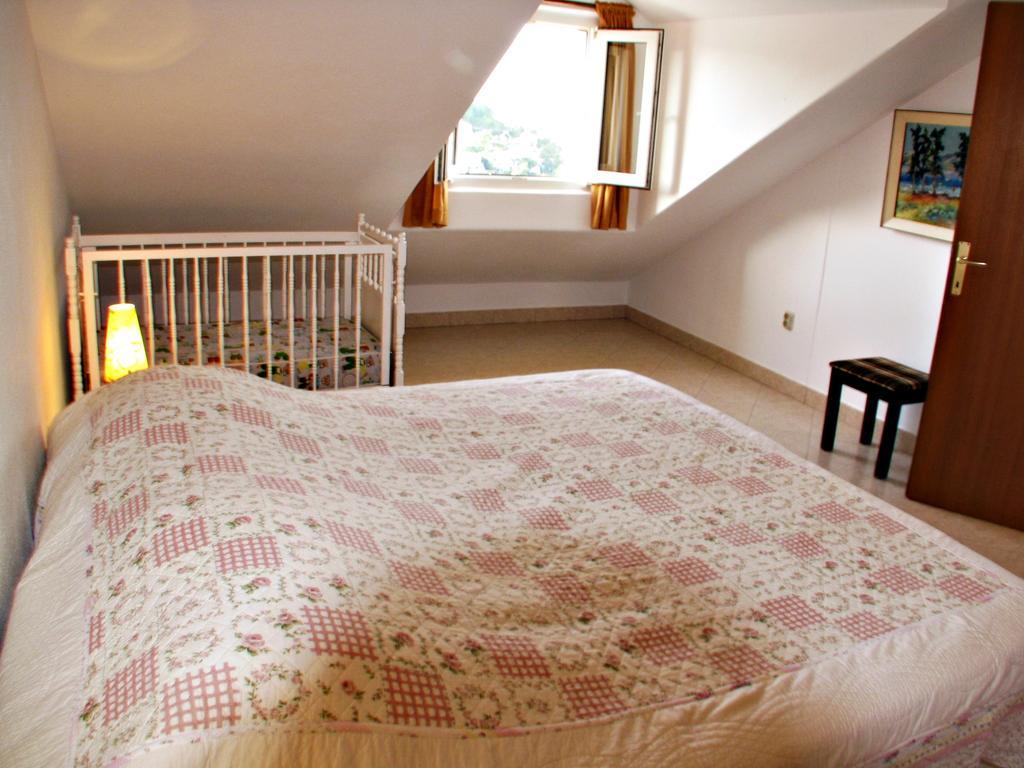 Apartment Martinic Pucisca Δωμάτιο φωτογραφία