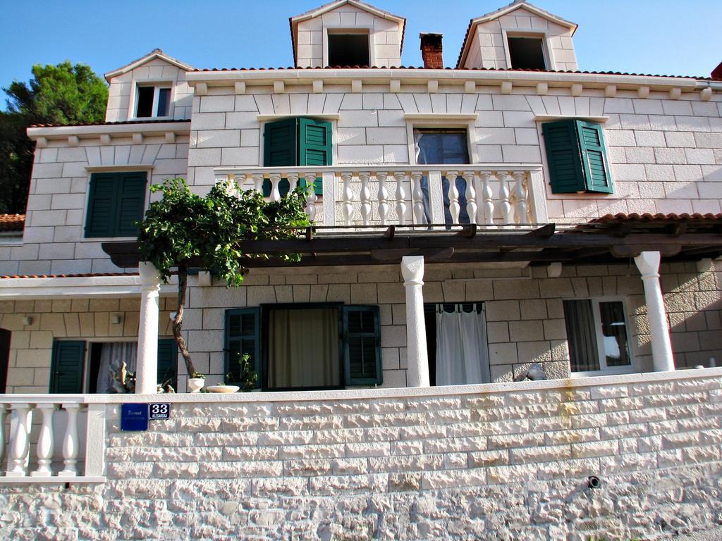 Apartment Martinic Pucisca Δωμάτιο φωτογραφία