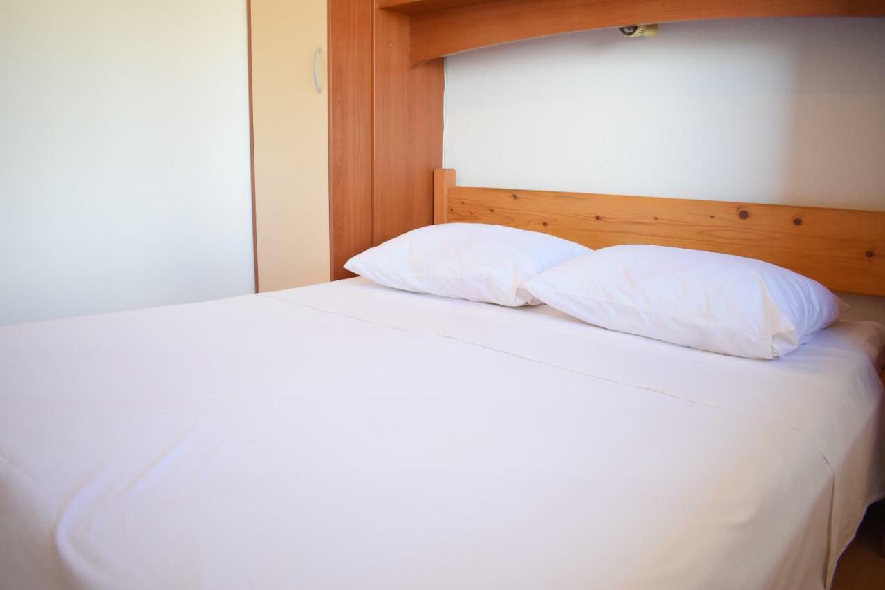 Apartment Martinic Pucisca Εξωτερικό φωτογραφία