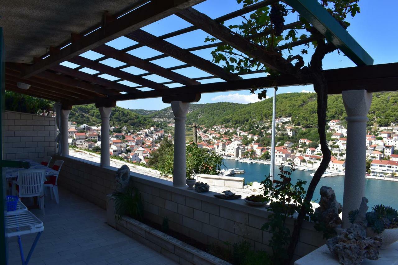 Apartment Martinic Pucisca Εξωτερικό φωτογραφία